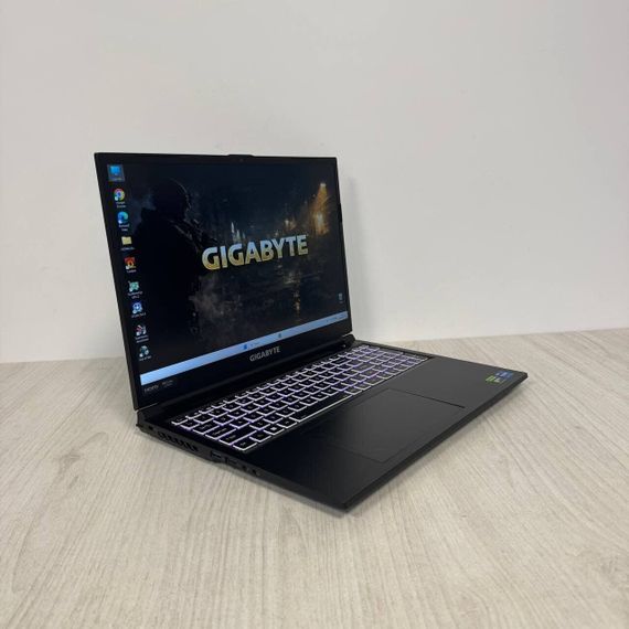 Игровой ноутбук Б-класс Gigabyte G6 KF / 16" (1920x1200) IPS / Intel Core i7-13620H (10 (16) ядер по 3.6 - 4.9 GHz) / 16 GB DDR4 / 512 GB SSD / nVidia GeForce RTX 4060, 8 GB GDDR6, 128-bit / WebCam б/у | Зображення 5