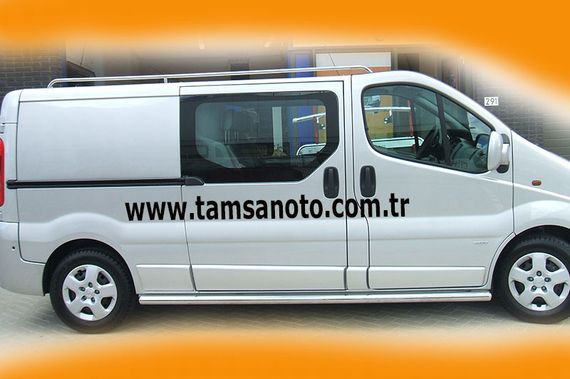 Бічні труби BB002 (2 шт., нерж.) 70 мм, коротка база для Renault Trafic 2001-2015 рр | Зображення 1