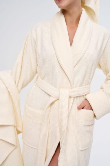 Женский халат Nusa 3877 с тапочками и полотенцами, кремовый, S | Зображення 5