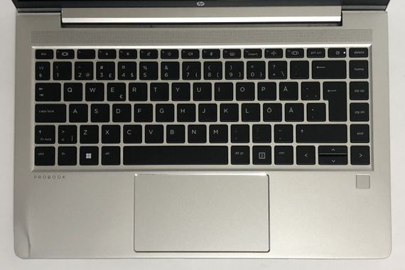 Ультрабук Б-клас HP ProBook 445 G10 / 14" (1920x1080) IPS / AMD Ryzen 3 7330U (4 (8) ядра по 2.3 - 4.3 GHz) / 8 GB DDR4 / 256 GB SSD / AMD Radeon RX Vega 6 Graphics / WebCam / Win 11 Pro б/в + Подарунок Флеш-накопичувач Kingston 64 ГБ | Зображення 7