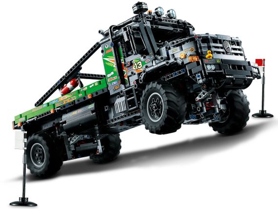 Конструктор LEGO Technic Повнопривідна вантажівка для випробувань Mercedes-Benz Zetros (42129) | Зображення 8