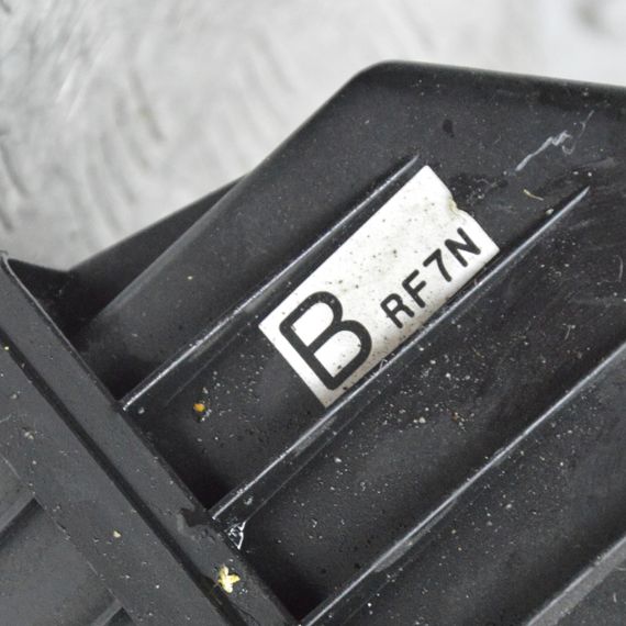 Корпус повітряного фільтра Mazda 5 2005-2010 Корпус фільтра повітря Мазда 5 BRF7N | Зображення 6