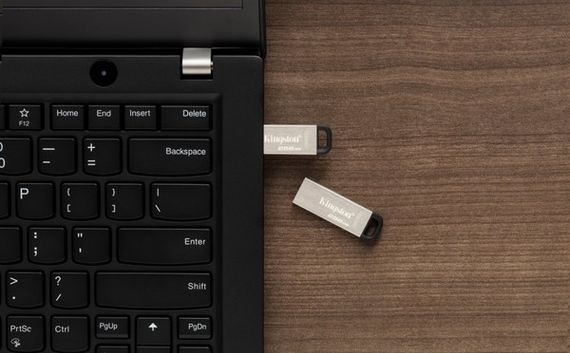 Flash Drives Kingston DataTraveler Kyson 64GB USB 3.2 (DTKN/64GB) Silver/Black | Зображення 2