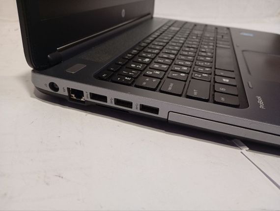 Ноутбук Б-класс HP ProBook 650 G1 / 15.6" (1920x1080) TN / Intel Core i5-4200M (2 (4) ядра по 2.5 - 3.1 GHz) / 8 GB DDR3 / 500 GB HDD / Intel HD Graphics 4600 / WebCam / АКБ не держит б/у | Зображення 4