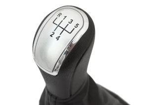 Skoda Fabia I (99-08) ручка КПП переключения передач 5 ступка + чехол с рамкой, размер 95х80х135 шкода фабиа 1