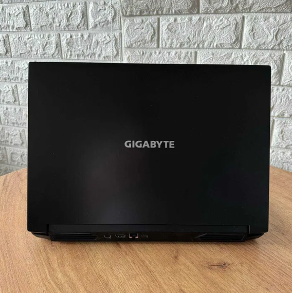 Ноутбук Gigabyte A5 K1 15.6" 144Hz Ryzen 7 5800H 16Gb SSD512Gb+HDD RTX 3070 Б/В | Зображення 5