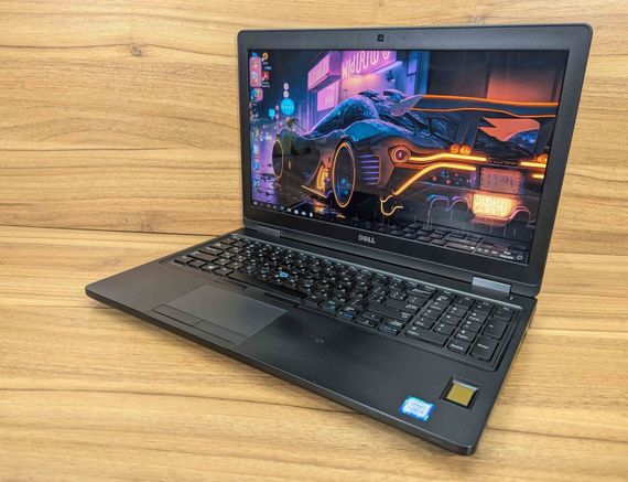 Ноутбук Dell Latitude 5580 / 15.6" (1920x1080) IPS Touch / Intel Core i5-6300U (2 (4) ядра по 2.4 - 3.0 GHz) / 8 GB DDR4 / 256 GB SSD / Intel HD Graphics 520 / WebCam / TouchID / Windows 10 б/в + Подарунок Бездротова миша / USB | Зображення 4