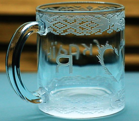 Скляна чашка з гравіюванням Я люблю Україну кухлі для чаю романтичний та патріотичний подарунок глянсова