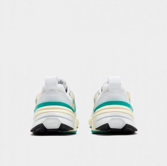 Оригінальні кросівки Nike V2K Runtekk Running Shoes White FD0736-105 | Зображення 2