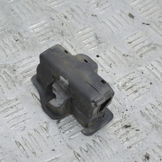 Кришка замка капота Mercedes C-Class W203 2000-2007 Корпус накладка замка капота Мерседес В203 A2038890725 | Зображення 2