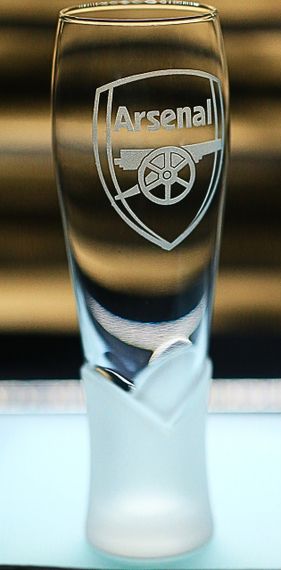 Пивний келих крафтовий 440 мл ФК Арсенал Arsenal з гравіюванням подарунок для фаната футбольна кружка | Зображення 1