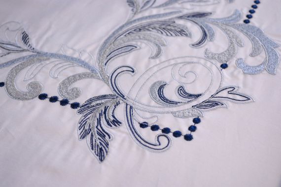 Комплект постільної білизни Issimo  Embroidered Satin 200х220 см Voyant Blue | Зображення 1