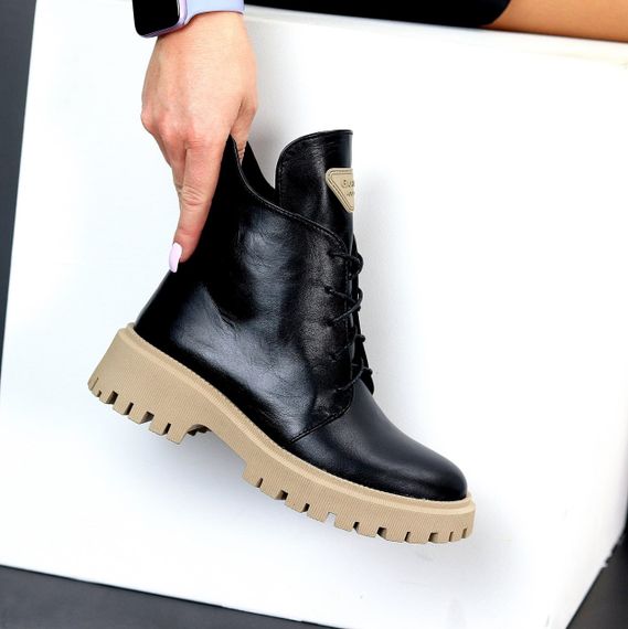 Круті зимові чорні черевики натуральна шкіра на бежевій підошві | Зображення 1