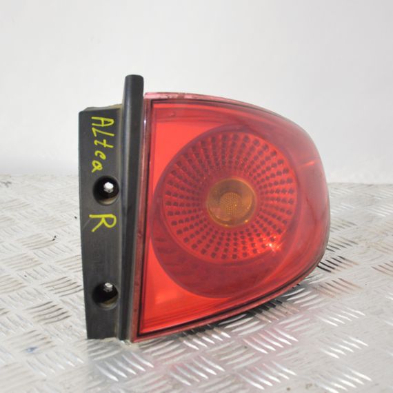 Ліхтар задній правий Seat Altea 5P1 2004-2009 Фара стоп задня права Сєат Альтеа 5P0945096D 5P0945112