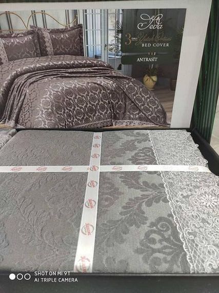 Покрывало(240х240см) с наволочками (50х70см) Karina Seda antrasit Жаккард с кружевом