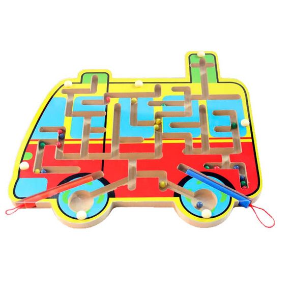 Дитяча дерев'яна іграшка "Лабіринт-машинка"