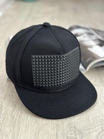 Кепка снепбек (Snapback) Шипи  Чорний 56-61р (8043)