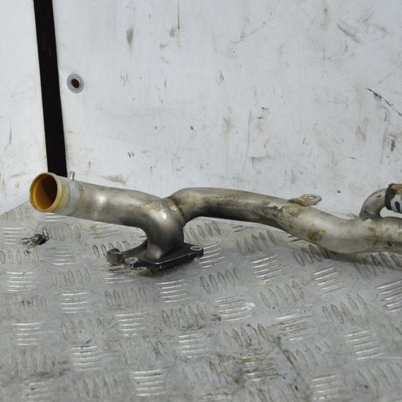 Трубка системи охолодження 1.9 CDTI Opel Astra H Zafira B 2004-2012 Трубка охолоджувальної рідини Опель 55188662 | Зображення 1