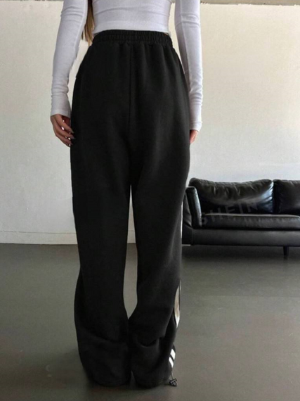 Женские спортивные штаны палаццо с затяжками и лампасами SS10120  цвет черный, размер 42/46 | Зображення 2