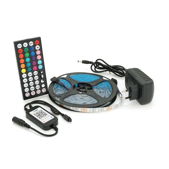 Комплект музичної світлодіодної стрічки 5050 RGB 5 метрів, 60Led, пульт, блок живлення, bluetooth, ip65