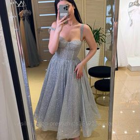 Випускна сукня, колір сірий