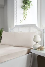 Сатинове простирадло 180х200см на гумці з наволочками La Romano, шампань