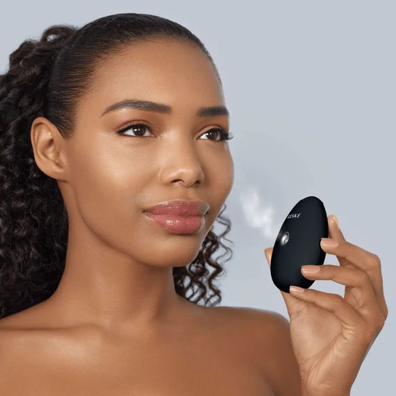 Электронный освежитель для увлажнения лица GESKE Facial Hydration Refresher 4в1 gray, Черный | Зображення 3