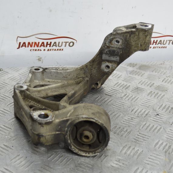 Важіль передньої підвіски правий Skoda Fabia Roomster кронштейн верхній Шкода Фабія Румстер 6Q0199294D | Зображення 1