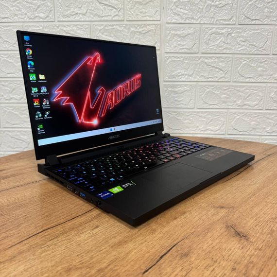 Ігровий ноутбук Б-клас Gigabyte Aorus 15P XD / 15.6" (1920x1080) IPS / Intel Core i7-11800H (8 (16) ядер по 2.3 - 4.6 GHz) / 16 GB DDR4 / 1000 GB SSD / nVidia GeForce RTX 3070, 8 GB GDDR6, 256-bit / WebCam б/в | Зображення 3