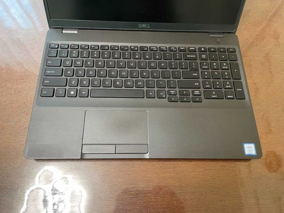 Мобильная рабочая станция Dell Precision 3541 / 15.6" (1920x1080) IPS / Intel Core i7-9750H (6 (12) ядер по 2.6 - 4.5 GHz) / 16 GB DDR4 / 256 GB SSD / nVidia Quadro P620, 4 GB GDDR5, 128-bit / WebCam б/у | Зображення 3