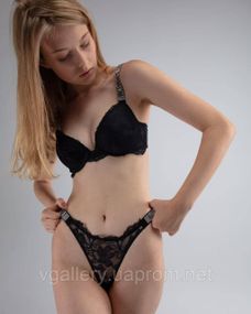 Кружевной комплект Victoria`s Secret стразы со стрингами  Кружева - 80B(36B) - Черный