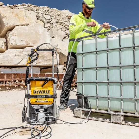 Мийка високого тиску акумуляторна DeWalt без АКБ та ЗУ DCMPW1600N | Зображення 6