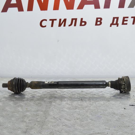 Піввісь передня права Volkswagen Passat B6 B7 1.6 FSI привідний вал права Фольксваген Пассат 3C0407272AR