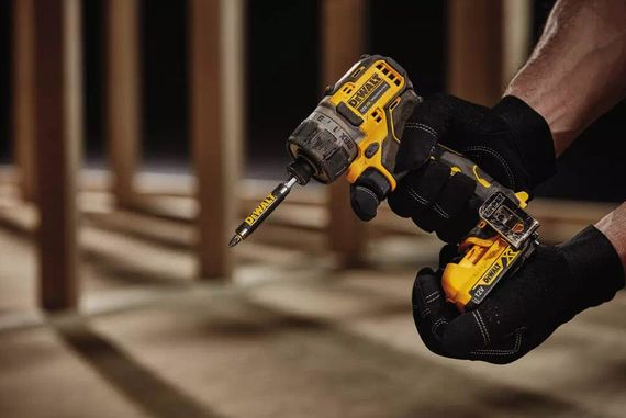 Шурупокрут акумуляторний безщітковий DeWalt з АКБ та ЗП DCF601D2 | Зображення 6