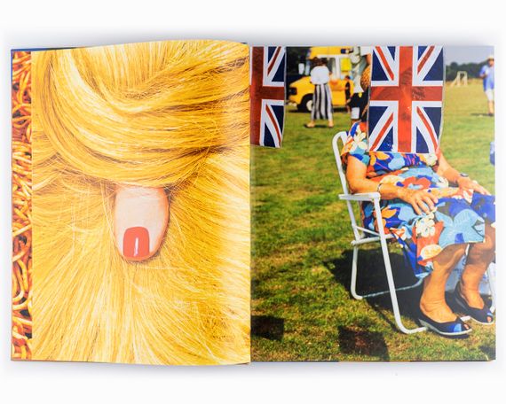 Подарочные книги для фотографов Martin Parr: Paper Toilet Лучшие фотографы мира книга робот Мартина Парра | Зображення 4