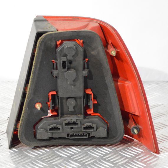 Ліхтар задній лівий Volkswagen Bora 1999-2005 седан Фара стоп задня ліва Фольксваген Бора 1J5945095AA | Зображення 1