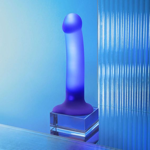 Дилдо, що світиться Strap-On-Me Glow-LED Dildo Purple - M Sex Aura | Зображення 5