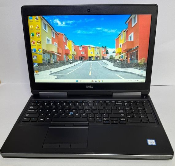 Мобильная рабочая станция Б-класс Dell Precision 7520 / 15.6" (1920x1080) IPS / Intel Core i7-7820HQ (4 (8) ядра по 2.9 - 3.9 GHz) / 16 GB DDR4 / 256 GB SSD / nVidia Quadro M1200, 4 GB GDDR5, 128-bit / WebCam б/у | Зображення 1