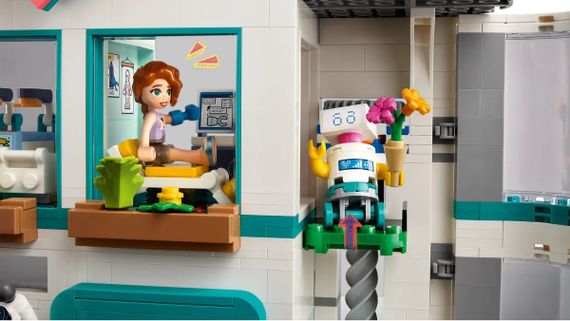 Конструктор LEGO Friends Лікарня в Хартлейк-Сіті 42621 | Зображення 5