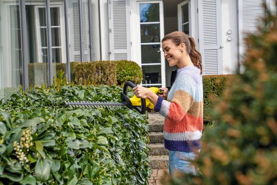 Акумуляторний кущоріз Karcher HGE 18-45 Battery, 18В, 45 см, 18 мм, 2.68 кг, SOLO (1.444-230.0) | Зображення 1