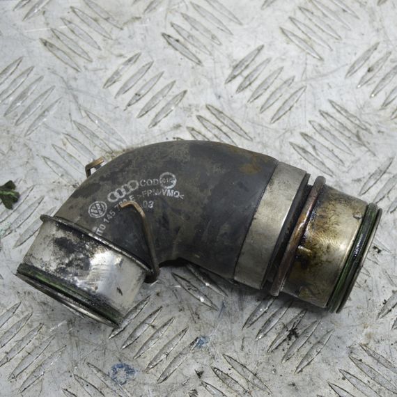 Патрубок інтеркулера верхній правий 2.0 TDI 16V Skoda Octavia II Superb II 2004-2015 Шкода 1T0145790E