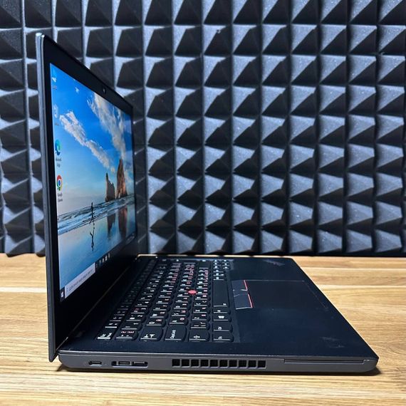 Ультрабук Lenovo ThinkPad A485 / 14" (1920x1080) IPS / AMD Ryzen 5 Pro 2500U (4 (8) ядра по 2.0 - 3.6 GHz) / 8 GB DDR4 / 256 GB SSD / AMD Radeon Vega 8 Graphics / WebCam б/в | Зображення 4