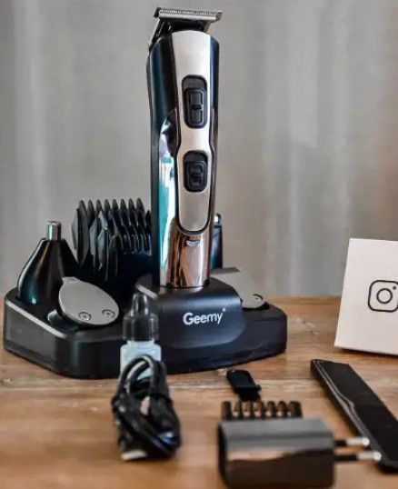 Универсальный мужской триммер Gemei GM-592 10в1 для бороды усов носа и тела машинка для стрижки | Зображення 2