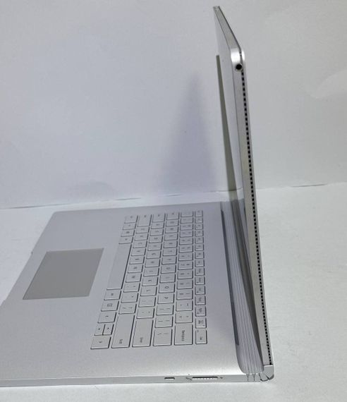 Ноутбук Microsoft Surface Book 2 / 15" (3240x2160) IPS Touch / Intel Core i7-8650U (4 (8) ядра по 1.9 - 4.2 GHz) / 16 GB DDR3 / 256 GB SSD / nVidia GeForce GTX 1060, 6 GB GDDR5, 192-bit / WebCam б/у | Зображення 6