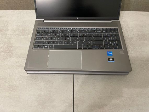 Мобільна робоча станція HP ZBook Power G7 / 15.6" (1920x1080) IPS / Intel Core i5-12500H (12 (16) ядра по 3.3 - 4.5 GHz) / 16 GB DDR5 / 512 GB SSD M.2 / nVidia Quadro T600, 4 GB GDDR6, 128-bit / WebCam / Fingerprint б/в + Подарунок Дротова миша / USB | Зображення 6
