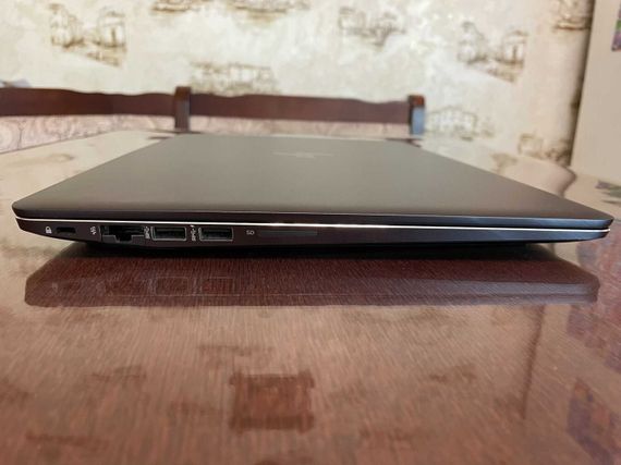 Мобильная рабочая станция HP ZBook Studio G3 / 15.6" (3840x2160) IPS / Intel Xeon E3-1505M v5 (4 (8) ядра по 2.8 - 3.7 GHz) / 16 GB DDR4 / 256 GB SSD / nVidia Quadro M1000M, 4 GB GDDR5, 128-bit / WebCam б/у | Зображення 4