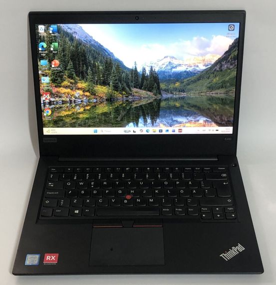 Ноутбук Б-класс Lenovo ThinkPad E480 / 14" (1920x1080) IPS / Core i7-8550U (4 (8) ядра по 1.8 - 4.0 GHz) / 8 GB DDR4 / 256 GB SSD / Radeon RX 550, 2 GB GDDR5,/ WebCam / Win 10 Home  б/у + Подарок Флешка Kingston 64GB | Зображення 1