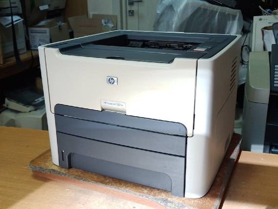Принтер HP LaserJet 1320n / Лазерная монохромная печать / 1200 x 1200 dpi / A4 / 21 стр/мин / USB 2.0, Ethernet / Дуплекс б/у | Зображення 3