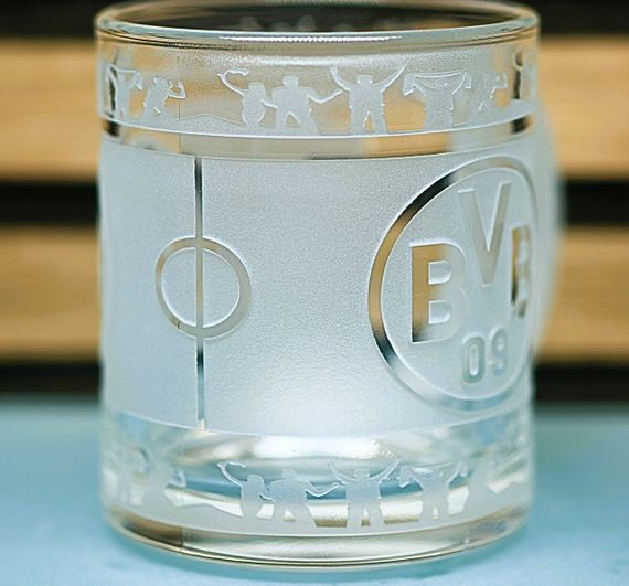 Скляна чашка 320 мл ФК  Боруссия Borussia з гравіюванням подарунок для фаната  футбольна кружка кругова | Зображення 3