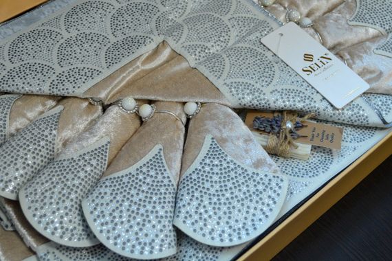 Велюрова скатертина з ранером Selin Derya Set 160×300+12 серветок Бежевий | Зображення 1